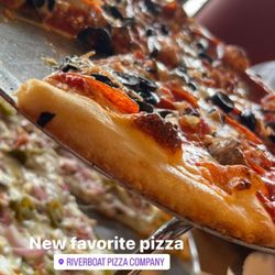 Riverboat Pizza