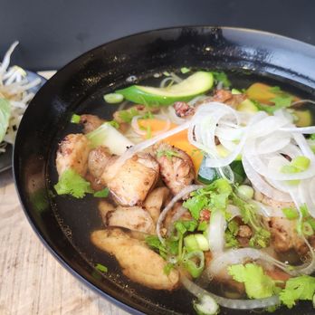 I Am Pho - Pho poulet grillé et légumes - Vietnamese Near Me - Verdun, Quebec I Am Pho - Pho poulet grillé et légumes - Vietnamese Near Me - Verdun, Quebec