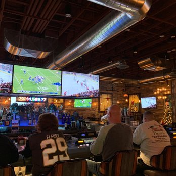PT's Gold - Sports Bars Near Me - Las Vegas, Nevada