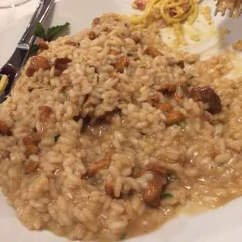 Ristorante Al Torchio - Risotto w/ chanterelles - Italian Near Me - Bolzano, BZ Ristorante Al Torchio - Risotto w/ chanterelles - Italian Near Me - Bolzano, BZ