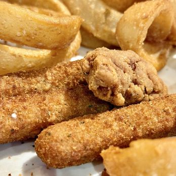 Pinecrest Diner - Mozzarella sticks - Diners Near Me - San Francisco, California