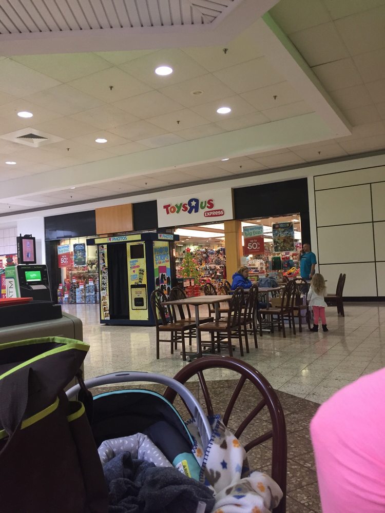 TOYS R’ US EXPRESS CLOSED Updated June 2024 3575 Maple Ave