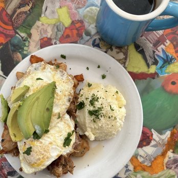 Brewed - Pulled Pork Hash - Coffee & Tea Near Me - Fort Worth, Texas