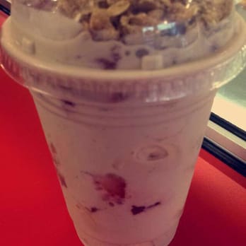 La Michoacana - Yogurt de nuez - Ice Cream & Frozen Yogurt Near Me - Chicago, Illinois