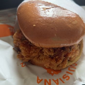 Popeyes Louisiana Kitchen - Pickle Glaze Chicken Sandwich - Fast Food Near Me - Buffalo, New York Popeyes Louisiana Kitchen - Pickle Glaze Chicken Sandwich - Fast Food Near Me - Buffalo, New York