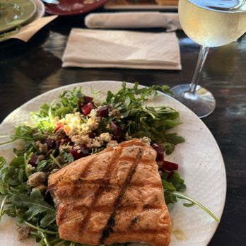 Rising Tide Tap And Table - Salmon + cranberry salad - American Near Me - Cape Canaveral, Florida Rising Tide Tap And Table - Salmon + cranberry salad - American Near Me - Cape Canaveral, Florida