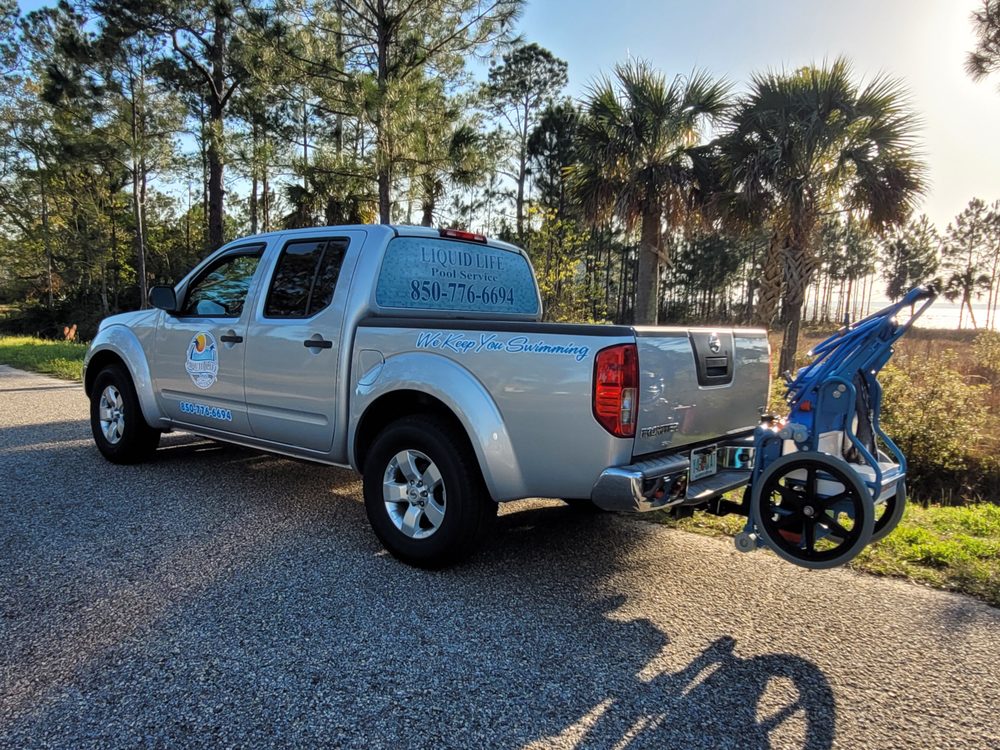 LIQUID LIFE POOL SERVICE Gulf Breeze, Florida Pool Cleaners Phone