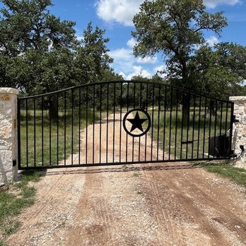 Precision Auto Gates - Custom built gate exactly as specified - Fences & Gates Near Me - Comfort, Texas