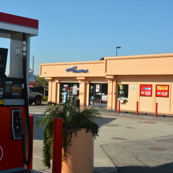 United Oil 76 - a gas pump and a gas station - Gas Stations Near Me - Norwalk, California United Oil 76 - a gas pump and a gas station - Gas Stations Near Me - Norwalk, California