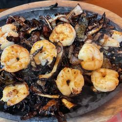 Monterey Jack's Cafe Y Cantina - Shrimp fajitas