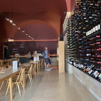 ViniPortugal - Wine Bars Near Me - Lisbon, 11