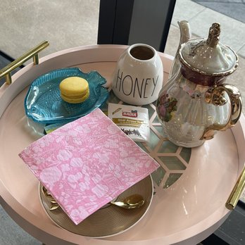 Classic Vantage Spa & Wellness - Tray of tea, hot water, honey and a snack - Massage Therapy Near Me - Coral Gables, Florida Classic Vantage Spa & Wellness - Tray of tea, hot water, honey and a snack - Massage Therapy Near Me - Coral Gables, Florida