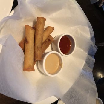 Yard House - Lumpia - New American Near Me - Honolulu, Hawaii