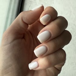'Funny bunny' square shaped nails