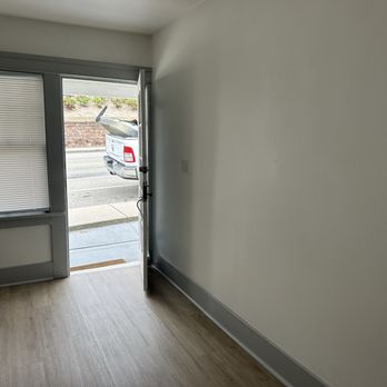 Rincon Property Management - Modern floors, clean walls - Property Management Near Me - Ventura, California