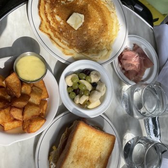 Bread & Butterfly - Pancakes Seasonal Berries Wednesday - Croque Monsieur - Breakfast & Brunch Near Me - Atlanta, Georgia