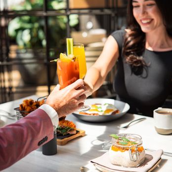 JW Marriott Dallas Arts District - Brunch at JW Steakhouse - Hotels Near Me - Dallas, Texas