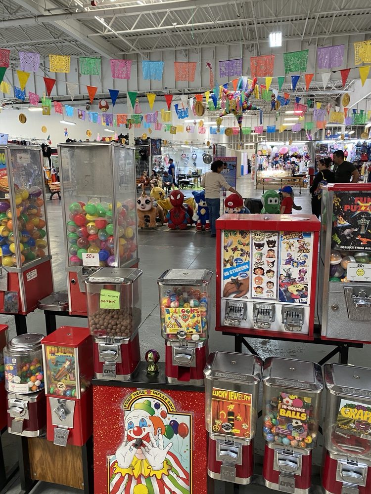 BONANZA INDOOR SWAPMEET Updated November 2024 42 Photos & 14