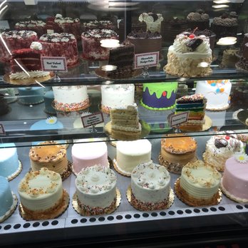 Carlo's Bakery - Bakeries Near Me - Hoboken, New Jersey