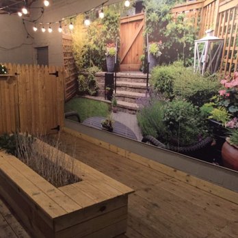Bagel Belly - Outdoor seating...very cool! - Bagels Near Me - New York, New York