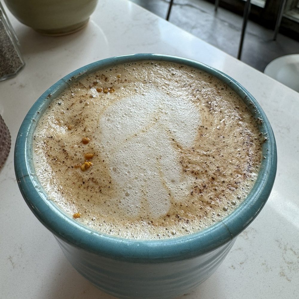 Flora Jean's - Honey lavender and bee pollen latte - Tacos Near Me - Little Rock, Arkansas