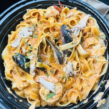 Mamma Roma - Fettuccine Mediterraneo - Italian Near Me - Odenton, Maryland Mamma Roma - Fettuccine Mediterraneo - Italian Near Me - Odenton, Maryland