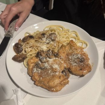 New York Pasta Garden - Chicken Alla Marsala - Italian Near Me - Key West, Florida New York Pasta Garden - Chicken Alla Marsala - Italian Near Me - Key West, Florida