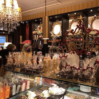 Café Maldaner - Inside chocolates case -cashier near front - Breakfast & Brunch Near Me - Wiesbaden, HE Café Maldaner - Inside chocolates case -cashier near front - Breakfast & Brunch Near Me - Wiesbaden, HE
