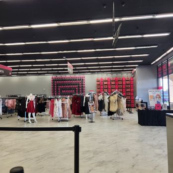 Dressin - Women's Clothing Near Me - Fullerton, California Dressin - Women's Clothing Near Me - Fullerton, California
