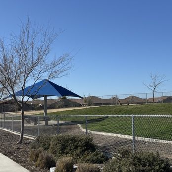 Blackbird Park - Dog Parks Near Me - Sacramento, California Blackbird Park - Dog Parks Near Me - Sacramento, California