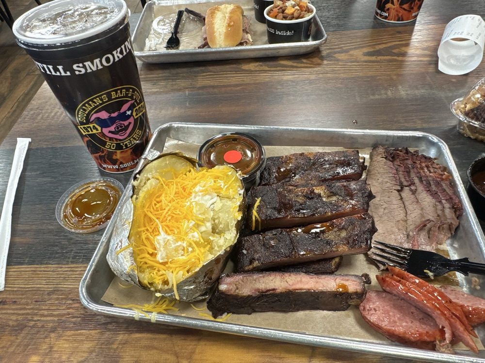 Soulman's Bar-B-Que Logo