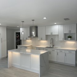 Tile & Cabinet Expo - White shaker kitchen