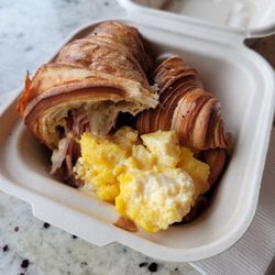Artigiano - Main St - Breakfast croissant (egg, ham, cheese)