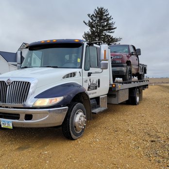 Schmidt Towing & Transport - Towing Near Me - Clinton, Iowa Schmidt Towing & Transport - Towing Near Me - Clinton, Iowa