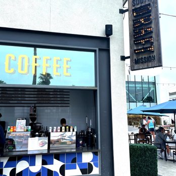 Draft Coffee - a view of the outside of a coffee shop - Coffee & Tea Near Me - San Diego, California