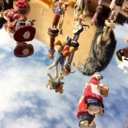 Miniatures on mirror Miniatures on mirror