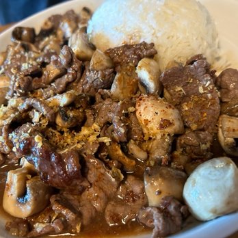 Lim's Thai Cuisine - Mushroom beef. - Thai Near Me - Vacaville, California Lim's Thai Cuisine - Mushroom beef. - Thai Near Me - Vacaville, California