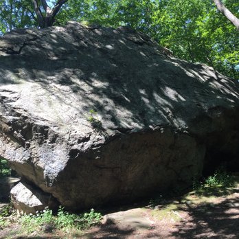 Pyramid Mountain Natural Historic Area - Big Rock - Hiking Near Me - Boonton, New Jersey