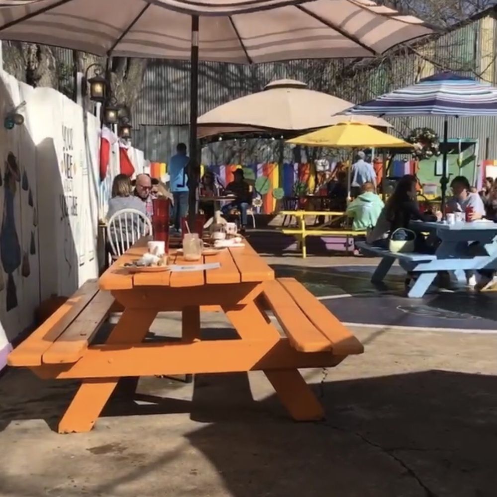 Comfort Cafe - Patio - Breakfast & Brunch Near Me - Smithville, Texas