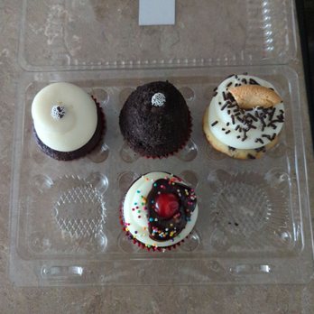 Downtown Cupcake Shoppe - Cupcakes Near Me - Eagle Pass, Texas