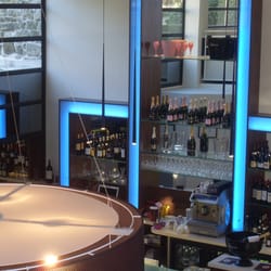 Sur les Quais - Vue sur le bar