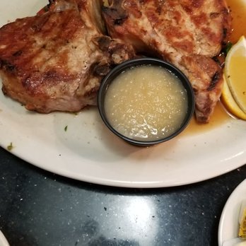 Broadway Diner - Yum - Diners Near Me - Hicksville, New York