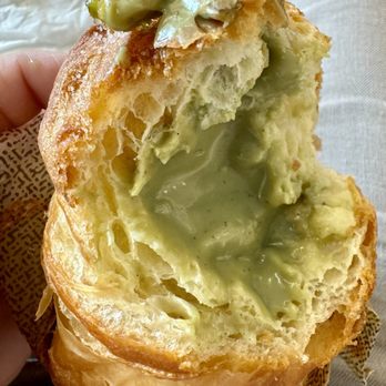 Heritage Grand Bakery - Flaky, light and tender cruffin stuffed with custard - Bakeries Near Me - New York, New York Heritage Grand Bakery - Flaky, light and tender cruffin stuffed with custard - Bakeries Near Me - New York, New York