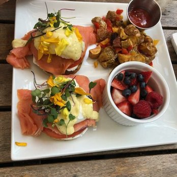 Gray Tavern - Breakfast & Brunch Near Me - Los Angeles, California