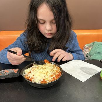 Macdaddy's Macaroni & Cheese Bar - MacMeatball - American Near Me - Monroe, Connecticut