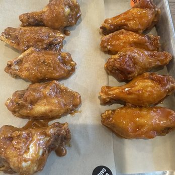 Hoots Wings By Hooters - Wings - Chicken Wings Near Me - Orange, California Hoots Wings By Hooters - Wings - Chicken Wings Near Me - Orange, California