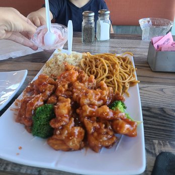 China Bros - Chinese Near Me - San Marcos, California