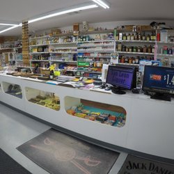 San Leon Liquor - Front counter