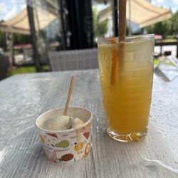 Ach Cafe - Ice cream and lemonade