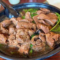 Park One Restaurant - Beef noodle soup